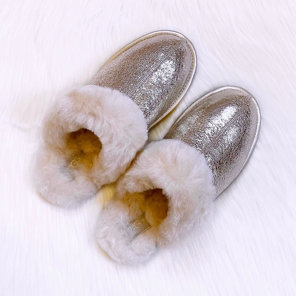 UGG Women’s Scuffette II Metallic Sparkle Soft Gold Leather Slippers - Picture 3 of 9